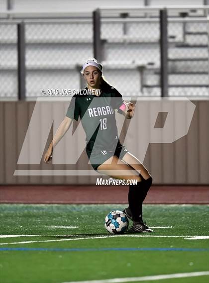Thumbnail 3 in Reagan [Ronald] vs Judson (NEISD Tournament) photogallery.