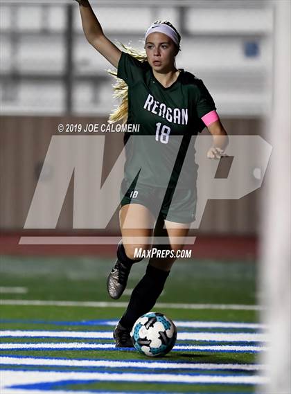 Thumbnail 1 in Reagan [Ronald] vs Judson (NEISD Tournament) photogallery.