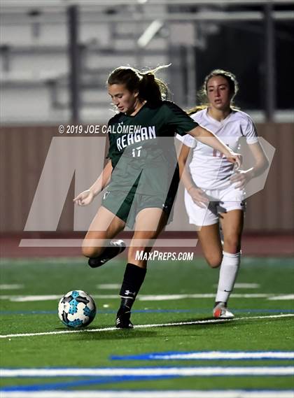 Thumbnail 3 in Reagan [Ronald] vs Judson (NEISD Tournament) photogallery.