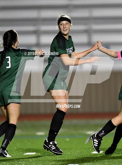 Thumbnail 3 in Reagan [Ronald] vs Judson (NEISD Tournament) photogallery.
