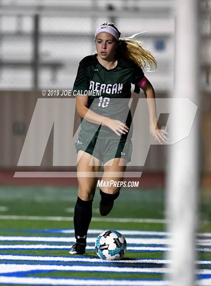 Thumbnail 3 in Reagan [Ronald] vs Judson (NEISD Tournament) photogallery.