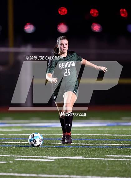 Thumbnail 2 in Reagan [Ronald] vs Judson (NEISD Tournament) photogallery.