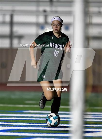 Thumbnail 3 in Reagan [Ronald] vs Judson (NEISD Tournament) photogallery.