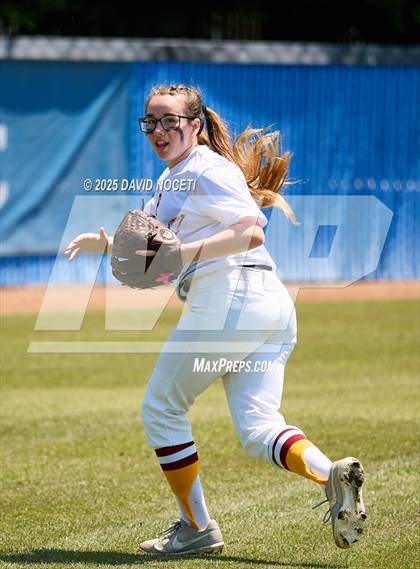 Thumbnail 3 in Foresthill vs Denair (CIF SJS Division 7 Final) photogallery.