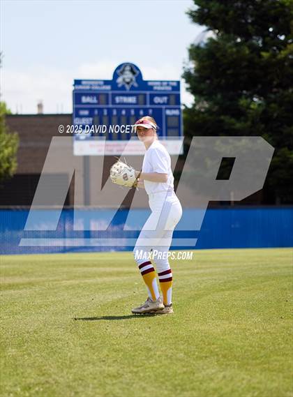 Thumbnail 1 in Foresthill vs Denair (CIF SJS Division 7 Final) photogallery.
