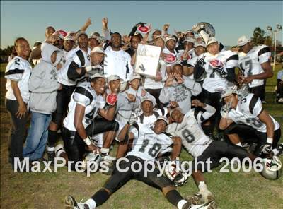 Thumbnail 2 in View Park Prep vs Riverside Christian (SS 8-Man D1 Final) photogallery.