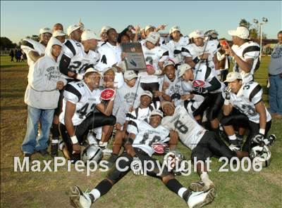 Thumbnail 3 in View Park Prep vs Riverside Christian (SS 8-Man D1 Final) photogallery.