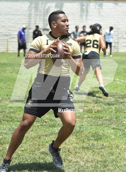 Thumbnail 2 in Servite vs. Rancho Cucamonga (Battle at the Beach 7x7) photogallery.