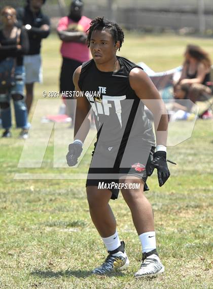 Thumbnail 3 in Servite vs. Rancho Cucamonga (Battle at the Beach 7x7) photogallery.