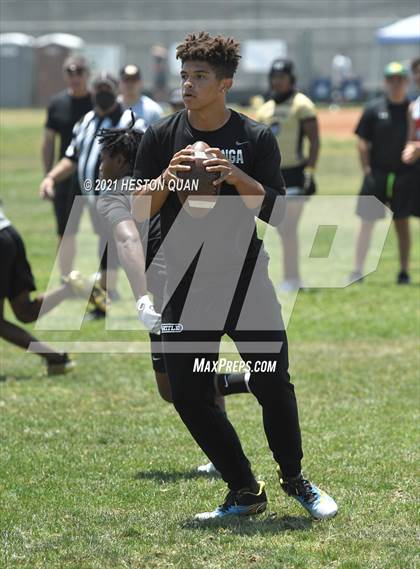 Thumbnail 2 in Servite vs. Rancho Cucamonga (Battle at the Beach 7x7) photogallery.