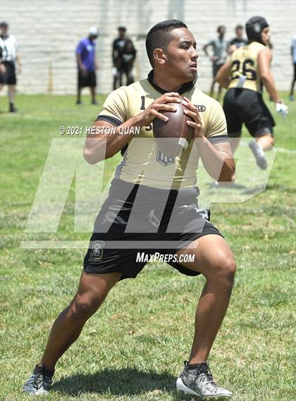 Thumbnail 3 in Servite vs. Rancho Cucamonga (Battle at the Beach 7x7) photogallery.