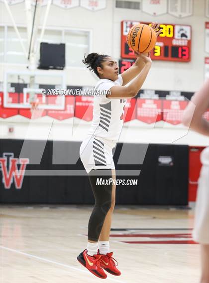 Thumbnail 2 in Chaminade @ Harvard-Westlake (CIF SS D1 Semi-final ) photogallery.