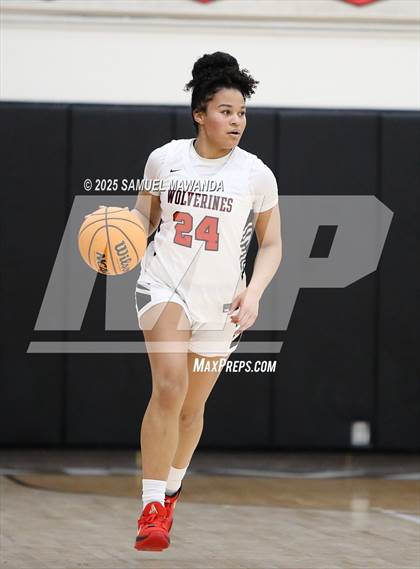 Thumbnail 1 in Chaminade @ Harvard-Westlake (CIF SS D1 Semi-final ) photogallery.