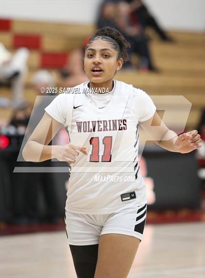 Thumbnail 3 in Chaminade @ Harvard-Westlake (CIF SS D1 Semi-final ) photogallery.
