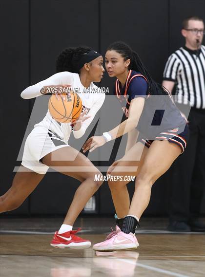 Thumbnail 2 in Chaminade @ Harvard-Westlake (CIF SS D1 Semi-final ) photogallery.