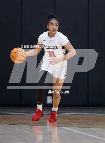 Thumbnail 3 in Chaminade @ Harvard-Westlake (CIF SS D1 Semi-final ) photogallery.