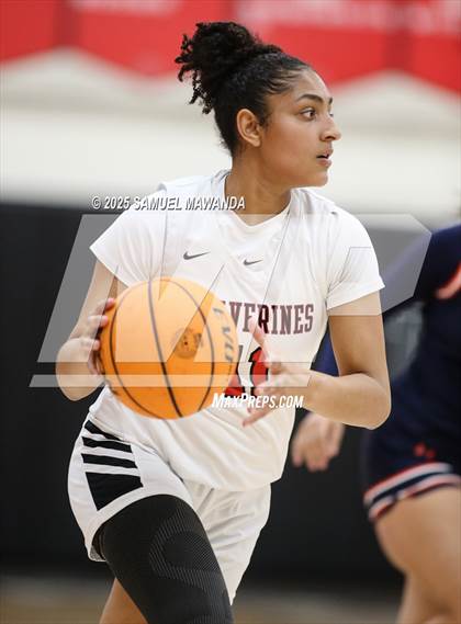 Thumbnail 1 in Chaminade @ Harvard-Westlake (CIF SS D1 Semi-final ) photogallery.