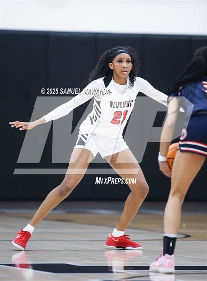 Thumbnail 2 in Chaminade @ Harvard-Westlake (CIF SS D1 Semi-final ) photogallery.