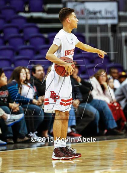 Thumbnail 1 in Brophy College Prep vs Westview (Hoopin' it Up at the Arena) photogallery.