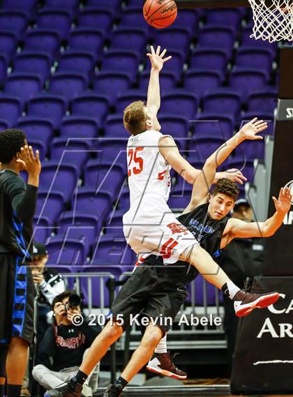 Thumbnail 2 in Brophy College Prep vs Westview (Hoopin' it Up at the Arena) photogallery.
