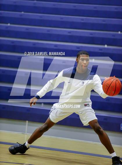 Thumbnail 2 in Green Valley vs San Gabriel Academy photogallery.