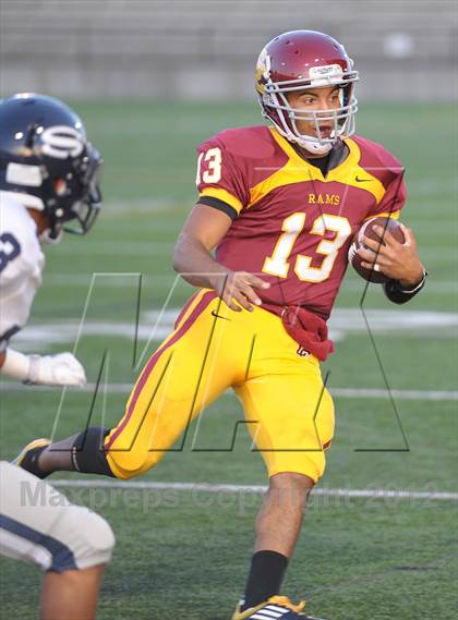 Thumbnail 3 in Central Catholic vs. Skyview photogallery.