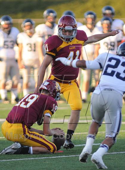Thumbnail 2 in Central Catholic vs. Skyview photogallery.