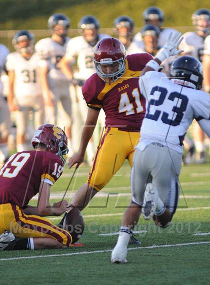 Thumbnail 3 in Central Catholic vs. Skyview photogallery.