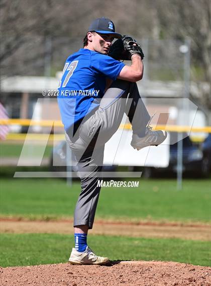 Thumbnail 2 in East Hampton @ Coginchaug Regional photogallery.