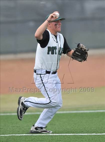 Thumbnail 3 in Texas vs. Poteet (Class 4A Region II Quarterfinals) photogallery.