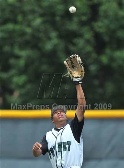 Thumbnail 2 in Texas vs. Poteet (Class 4A Region II Quarterfinals) photogallery.