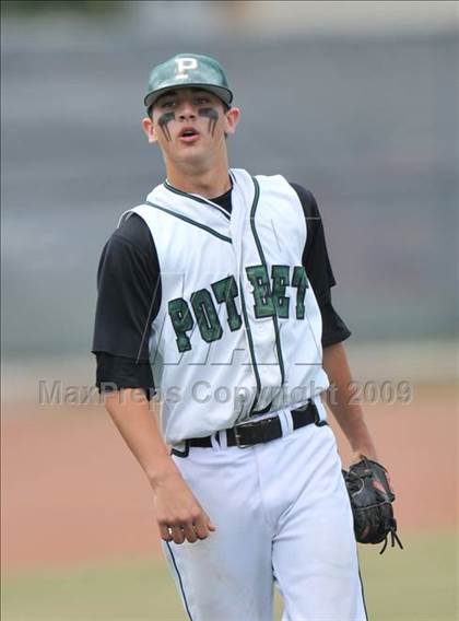 Thumbnail 1 in Texas vs. Poteet (Class 4A Region II Quarterfinals) photogallery.