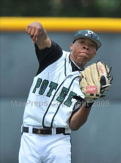 Thumbnail 1 in Texas vs. Poteet (Class 4A Region II Quarterfinals) photogallery.