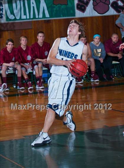 Thumbnail 1 in Nevada Union vs. Bear River (Kendall Arnett) photogallery.