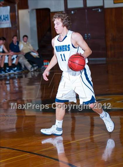 Thumbnail 3 in Nevada Union vs. Bear River (Kendall Arnett) photogallery.