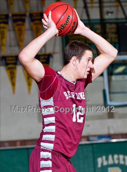 Thumbnail 3 in Nevada Union vs. Bear River (Kendall Arnett) photogallery.