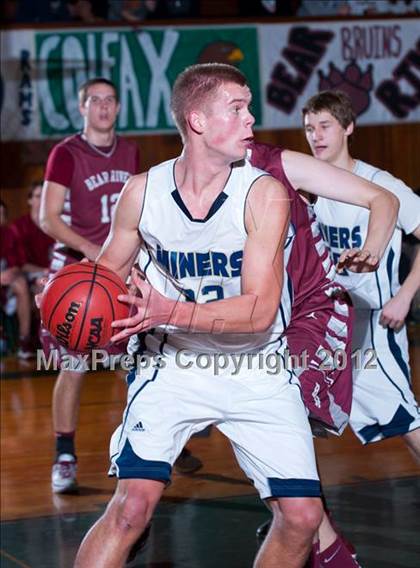 Thumbnail 1 in Nevada Union vs. Bear River (Kendall Arnett) photogallery.