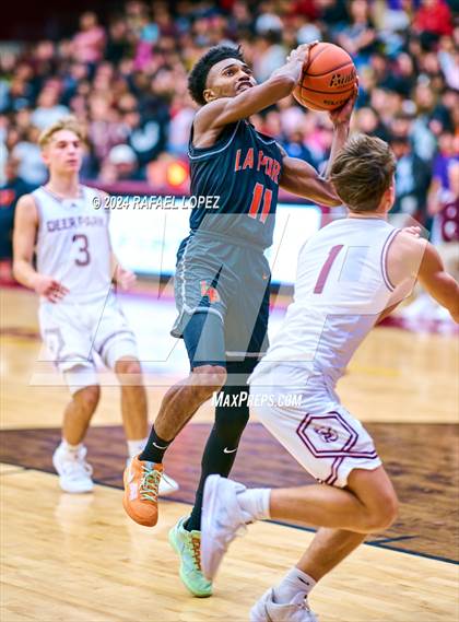 Thumbnail 2 in La Porte vs. Deer Park (McDonald's Texas Invitational) photogallery.