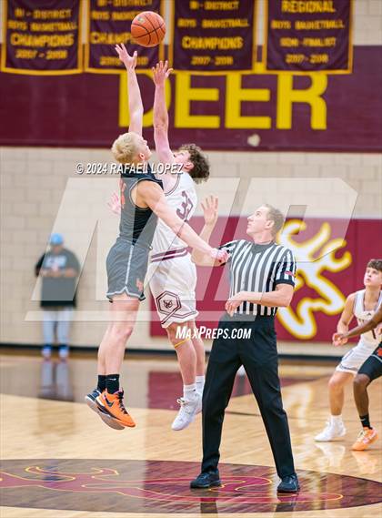 Thumbnail 2 in La Porte vs. Deer Park (McDonald's Texas Invitational) photogallery.