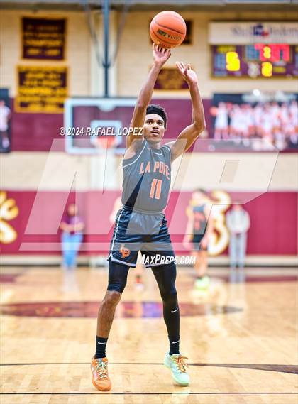 Thumbnail 2 in La Porte vs. Deer Park (McDonald's Texas Invitational) photogallery.
