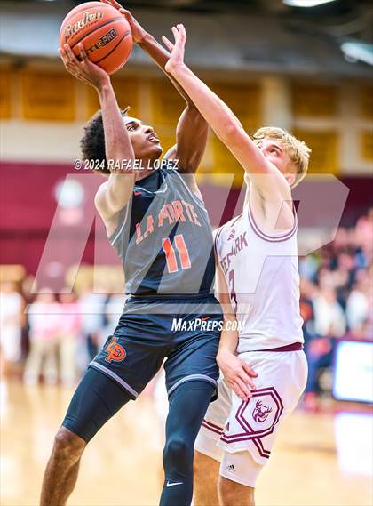 Thumbnail 2 in La Porte vs. Deer Park (McDonald's Texas Invitational) photogallery.