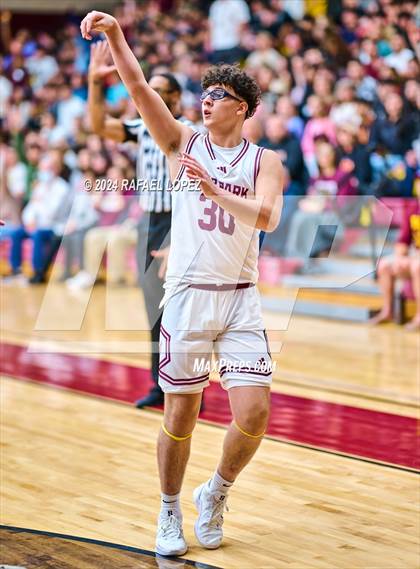 Thumbnail 1 in La Porte vs. Deer Park (McDonald's Texas Invitational) photogallery.