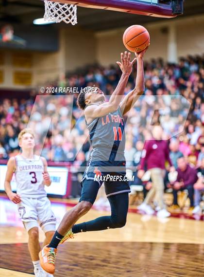 Thumbnail 3 in La Porte vs. Deer Park (McDonald's Texas Invitational) photogallery.