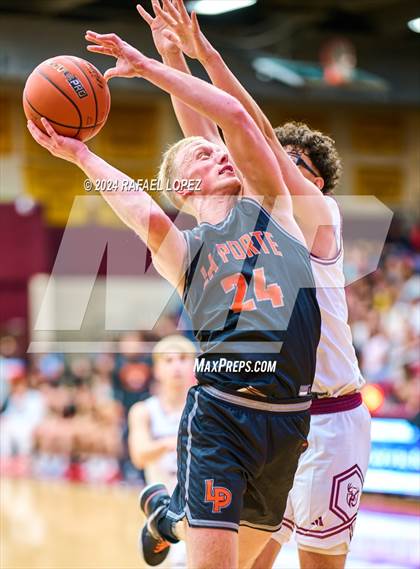 Thumbnail 1 in La Porte vs. Deer Park (McDonald's Texas Invitational) photogallery.
