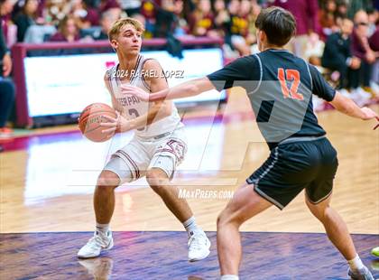Thumbnail 1 in La Porte vs. Deer Park (McDonald's Texas Invitational) photogallery.