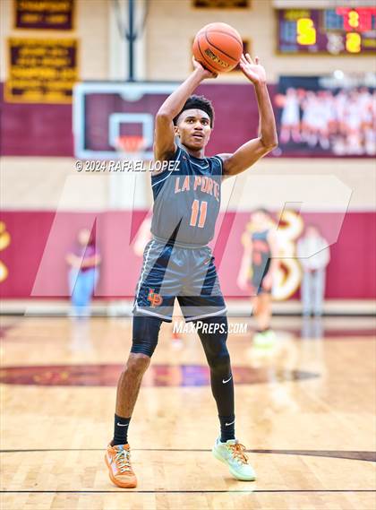 Thumbnail 1 in La Porte vs. Deer Park (McDonald's Texas Invitational) photogallery.