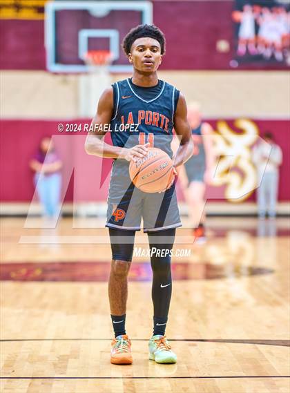 Thumbnail 3 in La Porte vs. Deer Park (McDonald's Texas Invitational) photogallery.