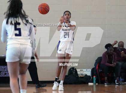 Thumbnail 3 in Beaumont United vs. College Station (Aggieland Invitational) photogallery.