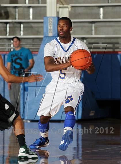 Thumbnail 2 in Carroll vs. Berkner (Thanksgiving Hoopfest) photogallery.