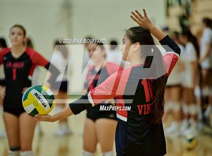 Thumbnail 2 in La Jolla vs San Marcos (Santa Barbara Tournament of Champions) photogallery.